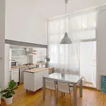 Artsy Apartment 3Bth And 6Br Fira Montjuic Plaza Espana Fcb Apartment